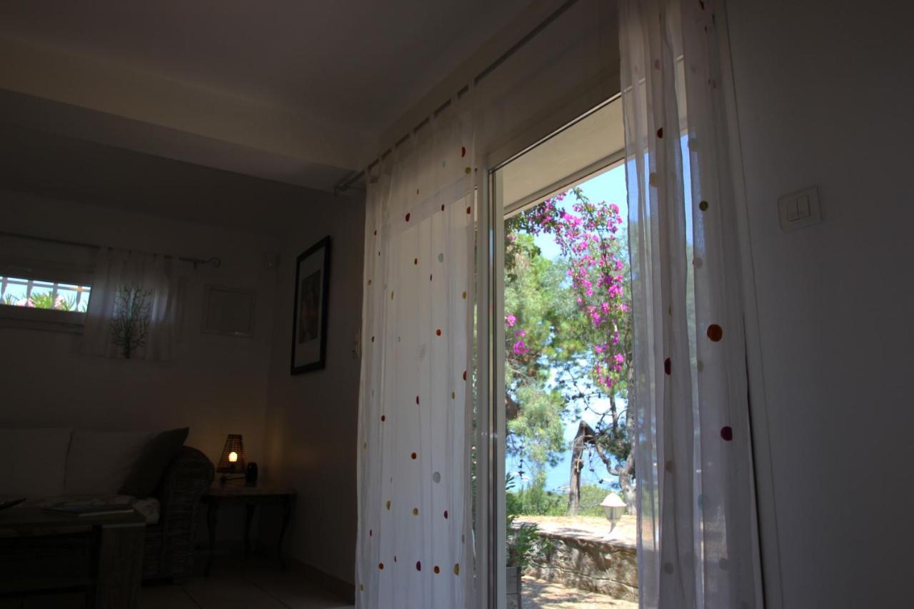 Villa Ghiatone Pietrosella Exteriér fotografie